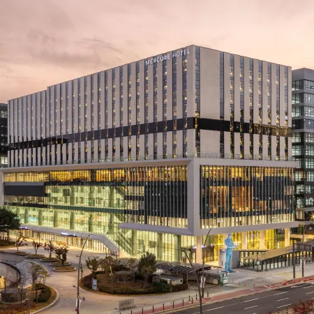 Mercure Ambassador Seoul Magok Отели рядом с достопримечательностью «Гансогу»