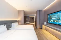 PALACE Hotel（Beijing Shunyi Ideal Automobile Base） Hotel dekat Xinhai Yuntong Hypermarket (Shuangxing Branch)