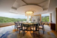 YIXING EASTLUUS HOTEL