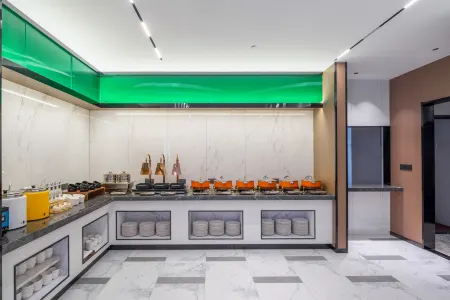 Overseas Hotel Hangzhou West Lake Songcheng Store Отели рядом с достопримечательностью «Reservoir of Guangming Temple»