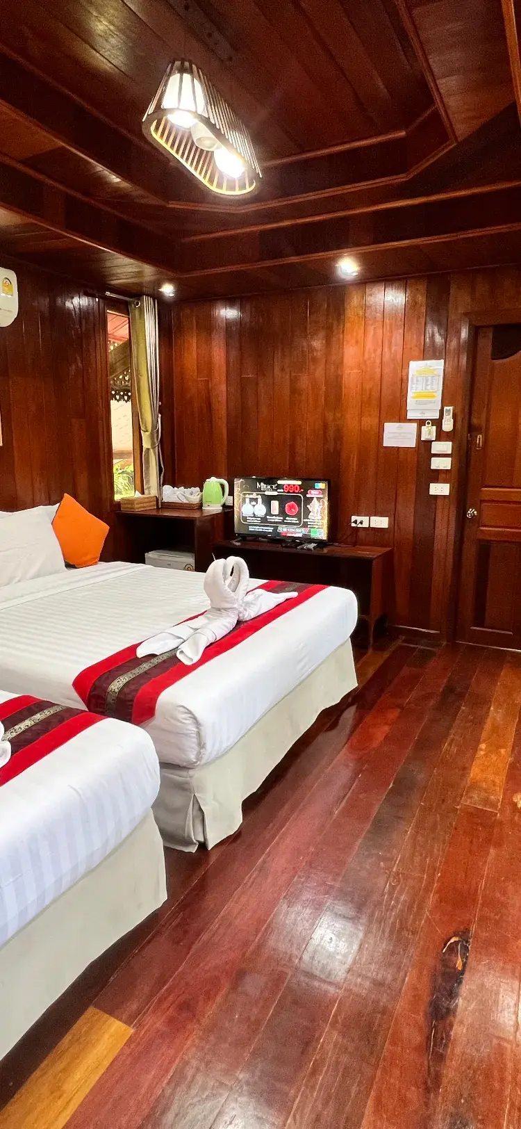 ห้องดีลักซ์ สำหรับสามท่าน