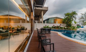 BILLIONS HOTEL