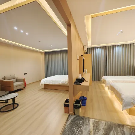 Yishang Smart Hotel (Weixi County Bus Station)
