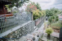 RedDoorz @ Villa Bukit Senyum Lombok Отели в г. Західний Ломбок