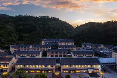 Floral banlan Hotel(Tulou Prince Scenic Area) Hôtels à proximité de : Zhenfu Building