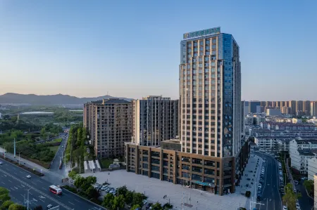 City Comfort Inn Express Hotel (Xuancheng High-Speed Railway Station RT-Mart) Отели в г. Сюаньчэн