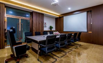 Shengyi Business Hotel