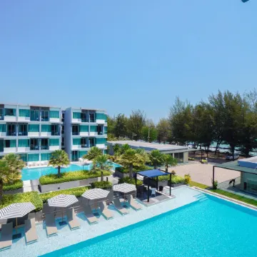 Bay Window at Sea Cha am