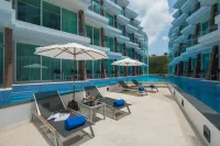 The Beachfront Hotel Phuket Hotel in zona Spiaggia Laem Ka