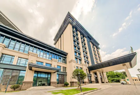 Shengshi Jinyuan Hotel Отели рядом с достопримечательностью «Duyun Garden Expo Park»