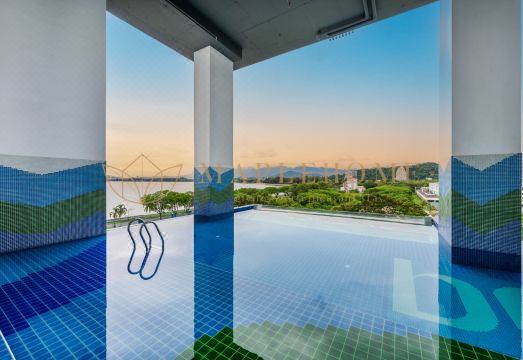 Bay Suites Premier Suites