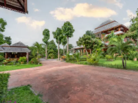 Romsak Lanna Resort Hotels in Hang Dong