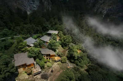 Shenqiuli Hidden World Resort Villa (Wulong Fairy Mountain Branch) 우룽 시티플라자 호텔