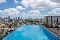 บาสแซค ซิกเนเจอร์ โรงแรม & เรสซิเดนซ์ - สระว่ายน้ำแบบอินฟินิตี้