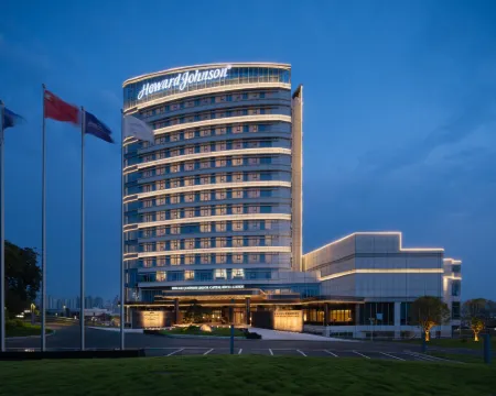 Howard Johnson Liquor Capital Hotel luzhou Hotels in Luzhou