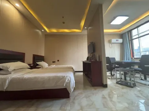 Moon Star Hotel Отели в г. Фэнцю