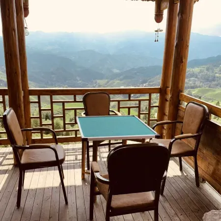 Quanjinglou Homestay (Longji Terraced Field Viewing Platform)