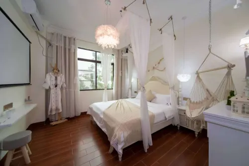 Chuyu Zhixuan Homestay (Zhong Yang Street)