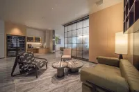 Four Seasons Hotel - parking