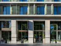 Leon Hotel & Lounge Hotels near Széchenyi Chain Bridge