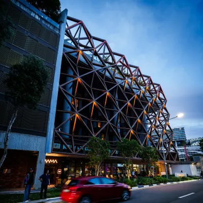 Mama Shelter Singapore Orchard – Newly Opened Отели рядом с достопримечательностью «Торговый центр Orchard Gateway»