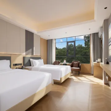 Baoting Cloud Smart Hotel (Qixian Cultural Square)