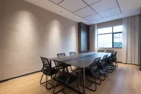 Liling Cichen Grand Hotel (Liquan Road Jiuhong Century Plaza) - Business