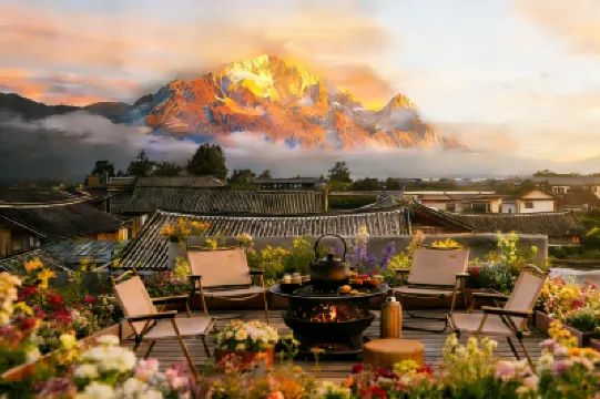 Moonlight · Shiyue | New Luxury Concept Projection Scenic Resort Hotel (The Old Town of Lijiang) Hotels in 