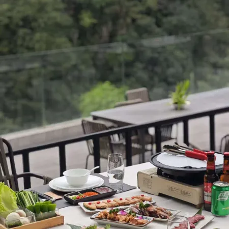 Trip.com Group Country Retreats (Mount Emei Yixi-Qingyin Joint Resort)