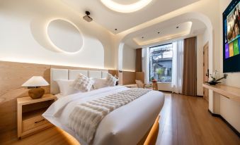 Dali Canglanju · Sunrise Smart Vacation Boutique Stay (Erhai Longkan Wharf)