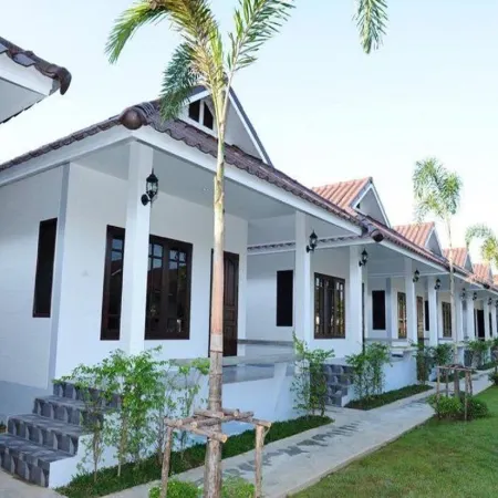 Thanawong Pool Villa