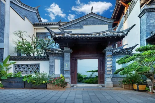 Jianshui · Courtyard Garden | Millennial Ancient City Vacation Apartment - navetta aeroportuale