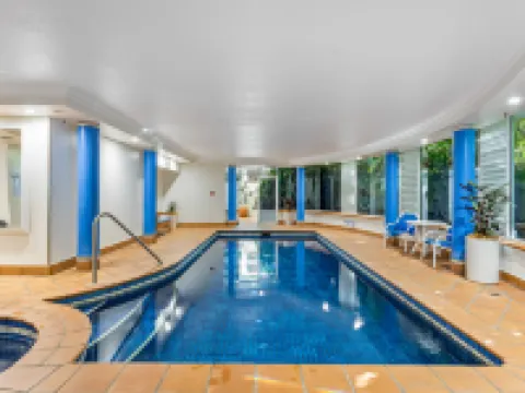 ULTIQA Burleigh Mediterranean Resort