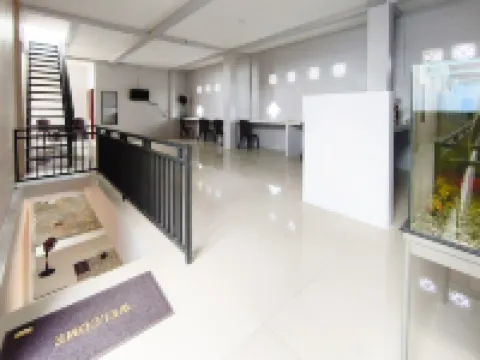 The Silas Room Mitra RedDoorz Hotels in Mataram