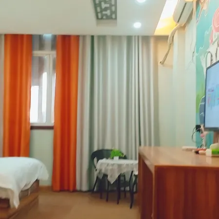 Lichuan Dushi Yijia Homestay