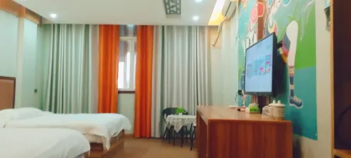 Lichuan Dushi Yijia Homestay