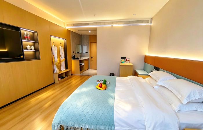 Lan Feng Hotel (Weining Caohai Convention and Exhibition Center)