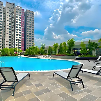 KUALA LUMPUR INTERNATIONAL AIRPORT Arena Residence1 by Avery【Drive 12-minute to KLIA】+【24-hour open】 Hotels near ARENA BBST@SEPANG