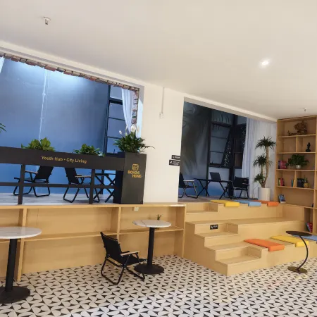 Bohu's Home Hostel (Chaoyang Square Nanning Zhongshan Road Food Street)