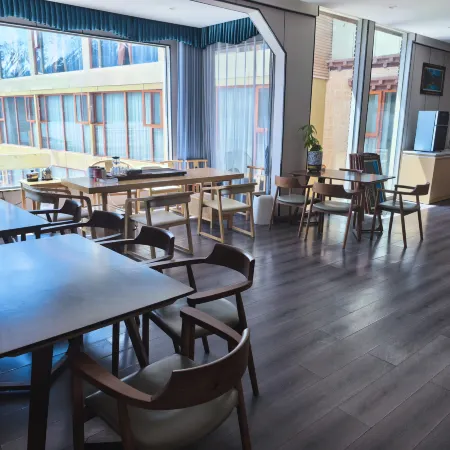 Basu Mingjing Hotel (Ranwu Lake)