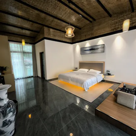 Baoxing County Zuiyunjian Homestay