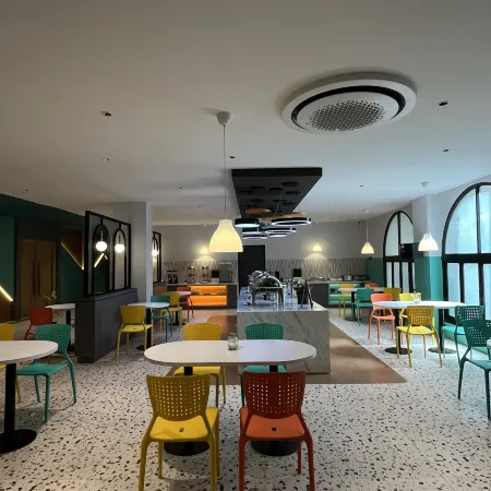 Alexander Hotel Tegal