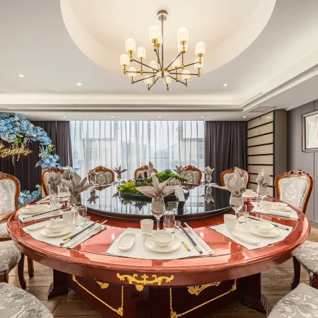 Baihai Holiday Inn