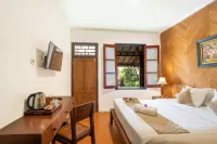 BAWANGAN BROMO HOTEL & RESTO