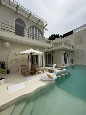 Canvas Cottage