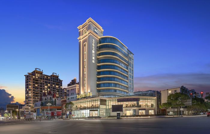 Astor Hotel