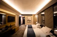 The V Hotel - breakfast