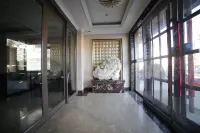 Huayi Select Hotel (Jianchang Central Market) - parking
