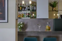 Fraser Suites Paris La Défense - 5-Star