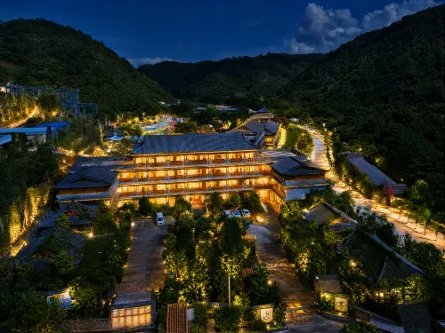 Longtan Hot Spring Eco Resort - Mountain view